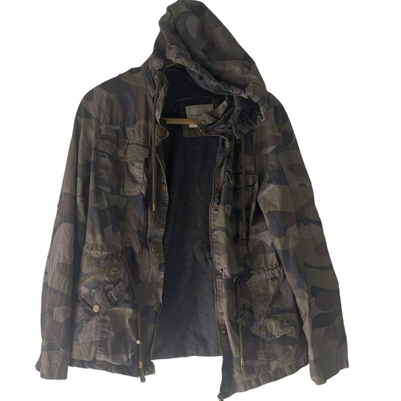 Love Me Now Women's Size Large Camouflage‎ Hooded Jacket - Picture 1 of 10